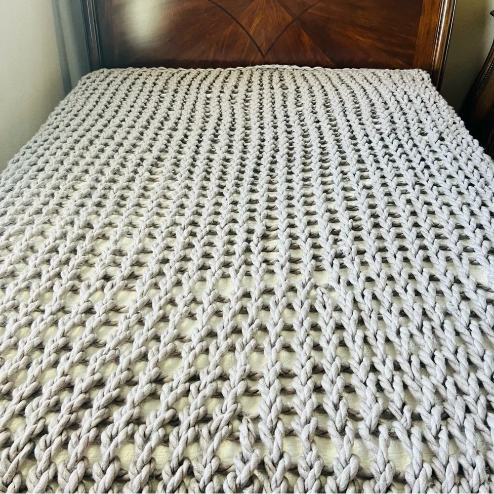 80”x85” Handmade Chunky Knit Throw Blanket , Soft & Cozy